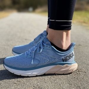 HOKA Women's Arahi 5 Size 8